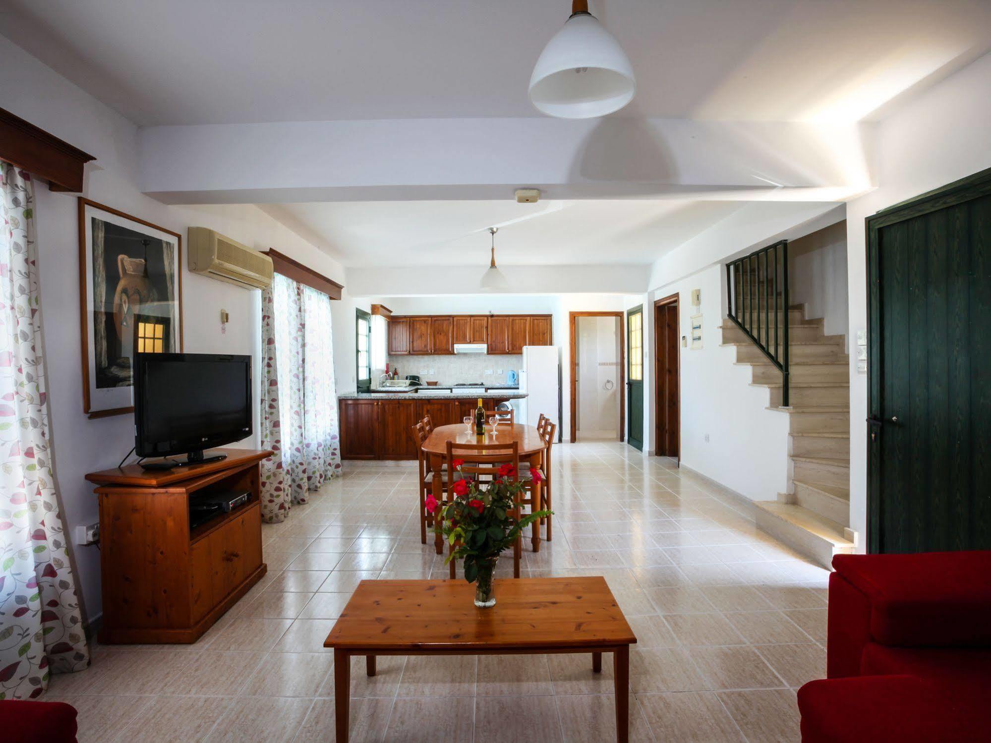 Kotsias Corallia Villas Coral Bay Exteriör bild